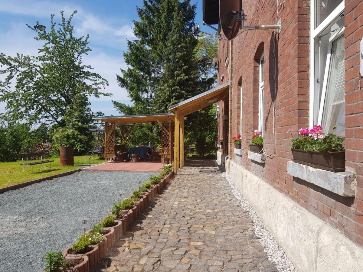 Ferienwohnung Haus am Sachsenring Hohenstein-Ernstthal Exterior foto